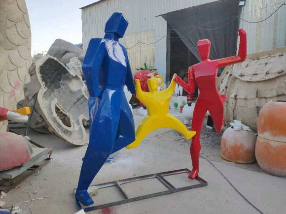 立体人物抽象雕塑