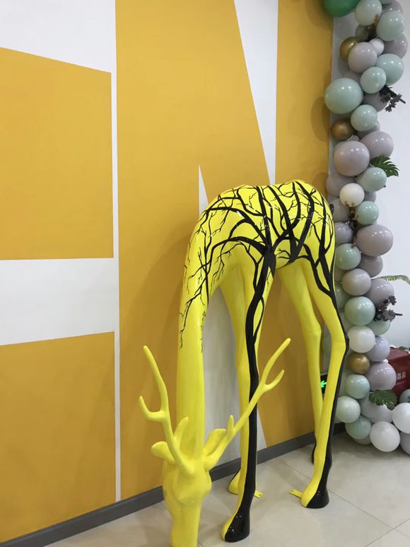 动物玻璃钢雕塑