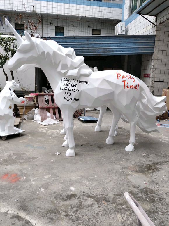 动物玻璃钢雕塑